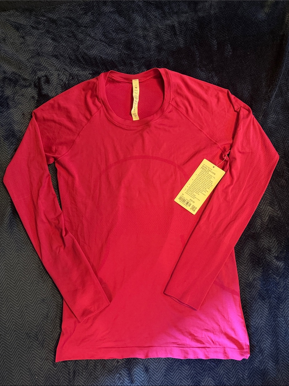 NWT- Lululemon Swiftly Tech Long Sleeve 2.0 - Ripened Raspberry - Picture 4 of 7